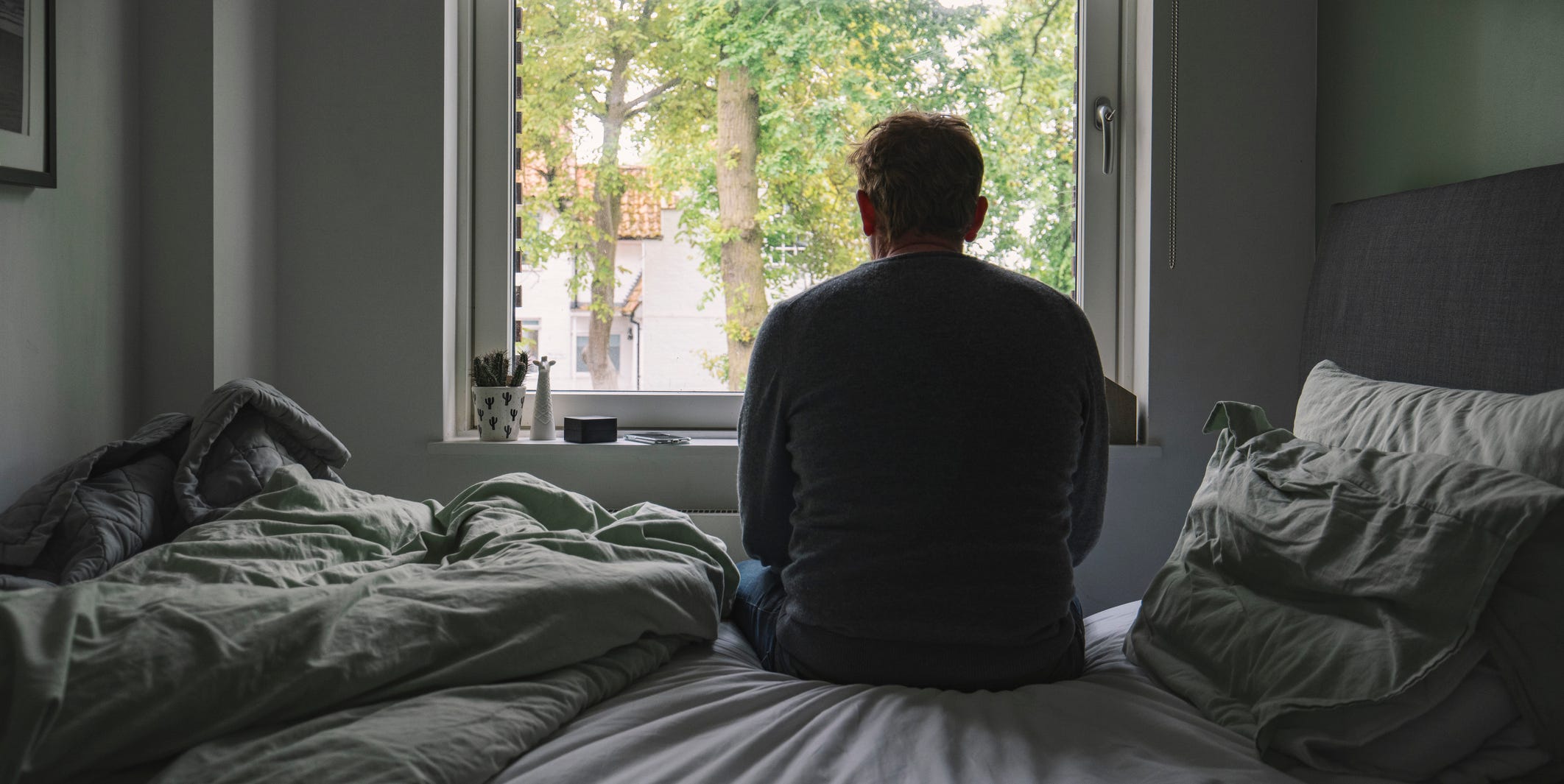 How Depression in Men Actually Looks, According to Therapists